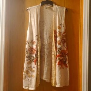 Vocal Linen & Lace Floral Shrug; Cream & Garnet